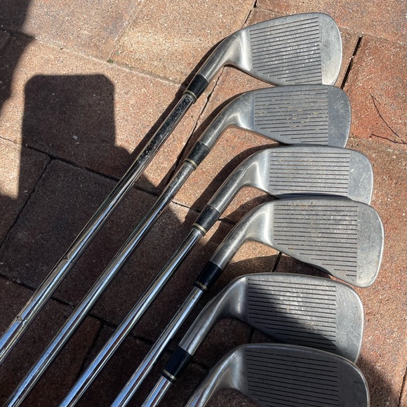 Titleist DCI 7 Pc Iron Set In Right Handed - Picture 10 of 12